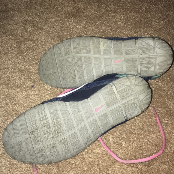 Nike training shoe for the gym or hiking. - Picture 4 of 4